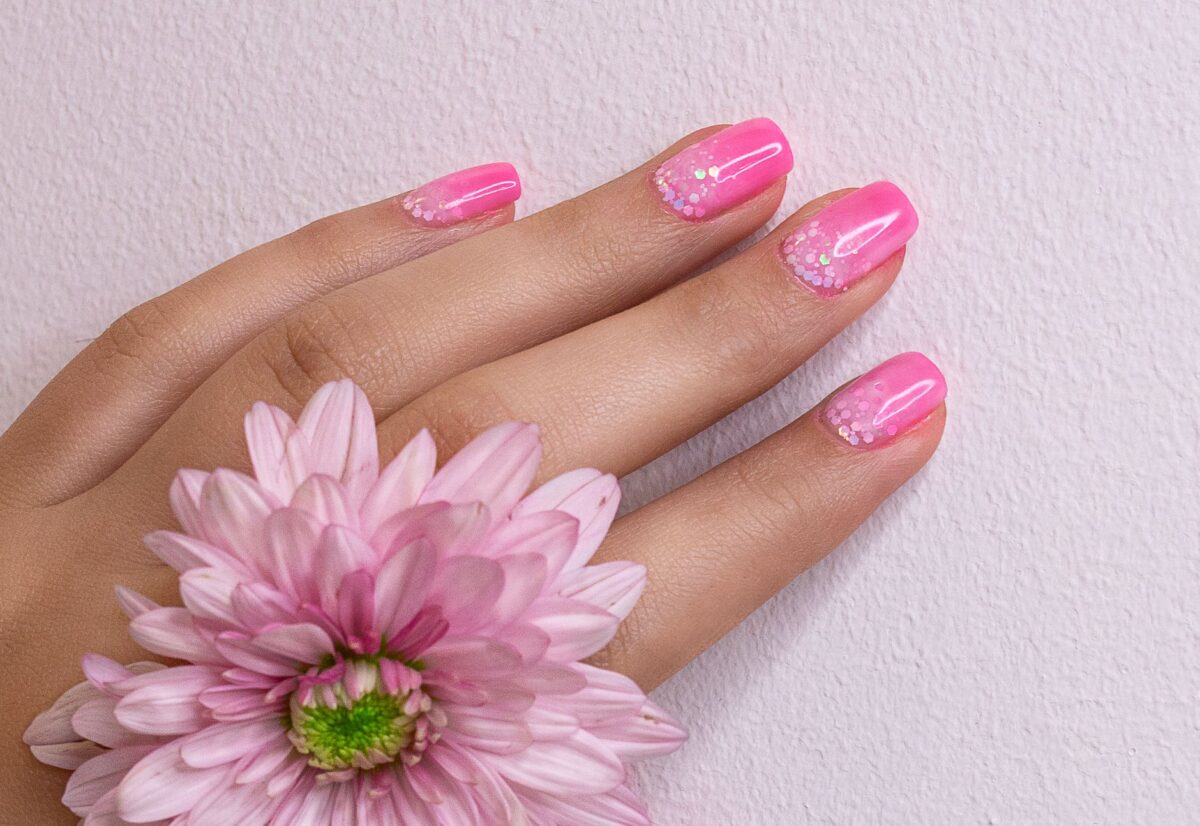 tendances manucure printemps techniques simplifient